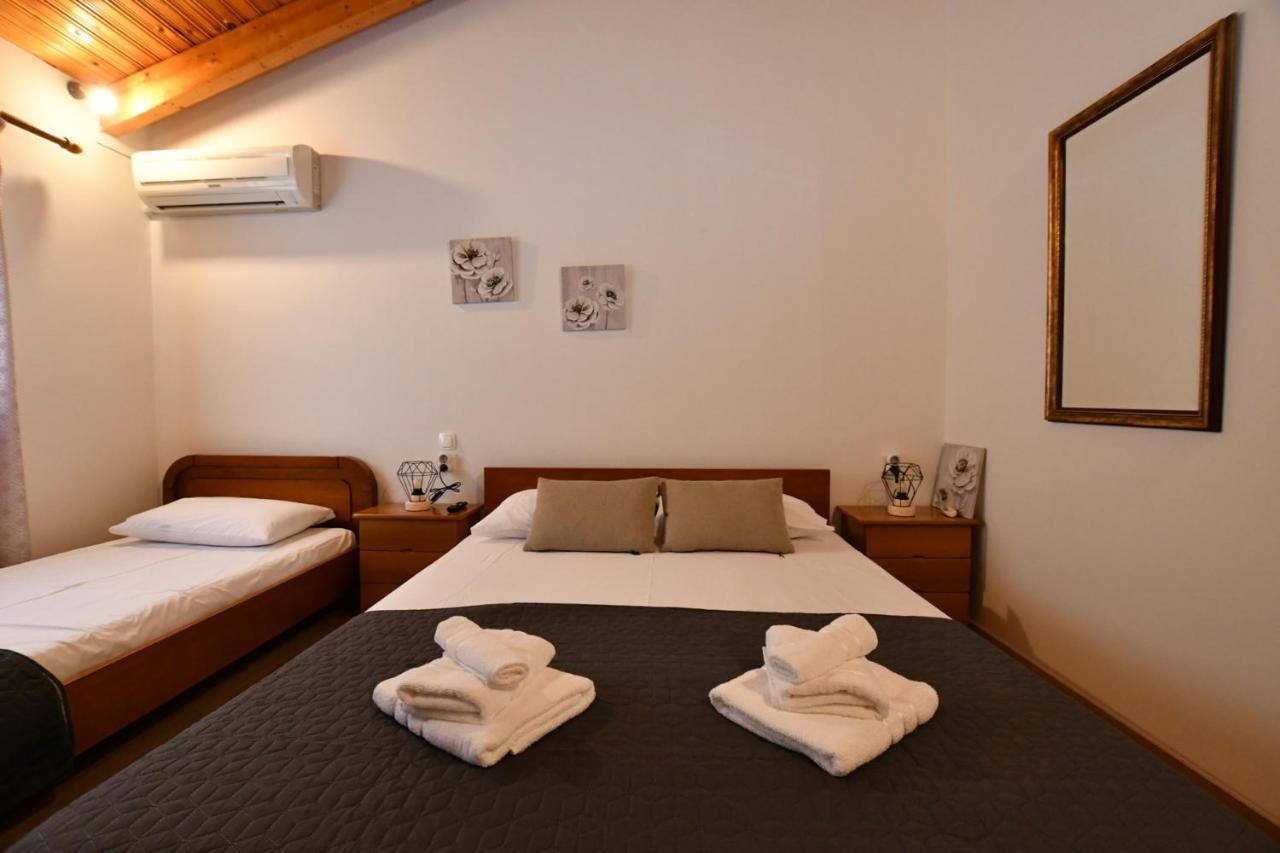 Downtown Loft Apartment Aigio Exterior photo